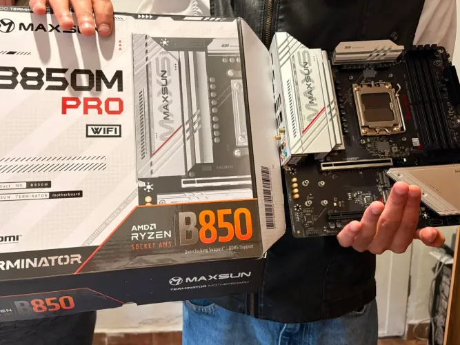 AM5 RYZEN 7 7800X3D + Placa mae B850 Terminator Maxsun