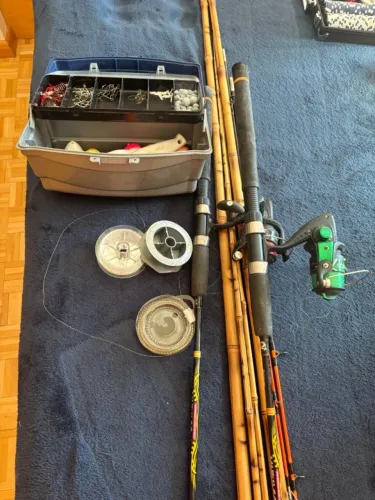 Kit de Pesca Completo - Varas + Molinete + Acessórios