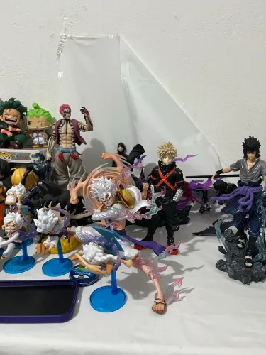Desapego action figures