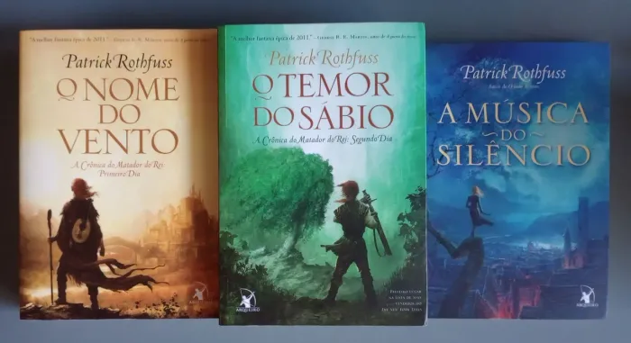 Livros o nome do vento, o temor do sábio e a música do silêncio