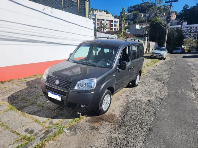 Fiat Doblo Attractive 1.4 Fire Flex 8V 5P 2013
