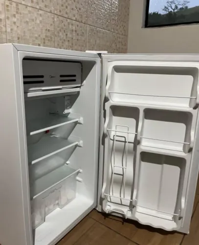 Frigobar Midea