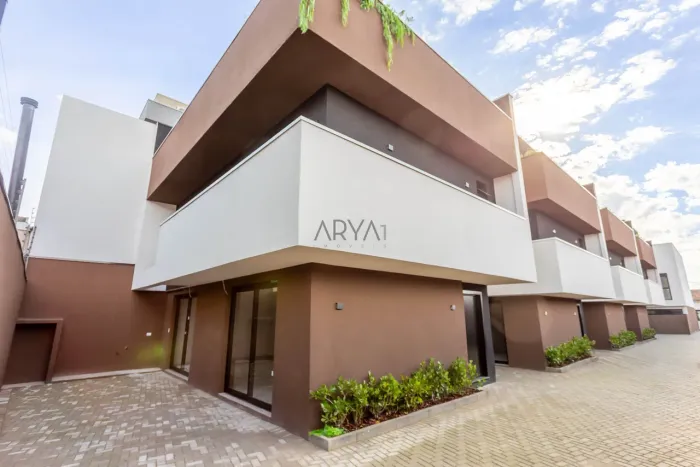 Sobrado à venda no Hauer Condomínio Volare ARYA1