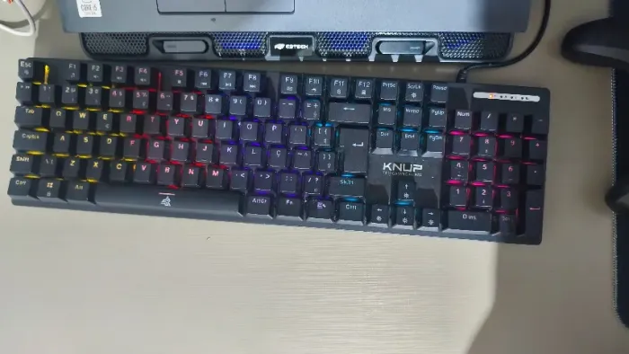 Teclado mecânico knup
