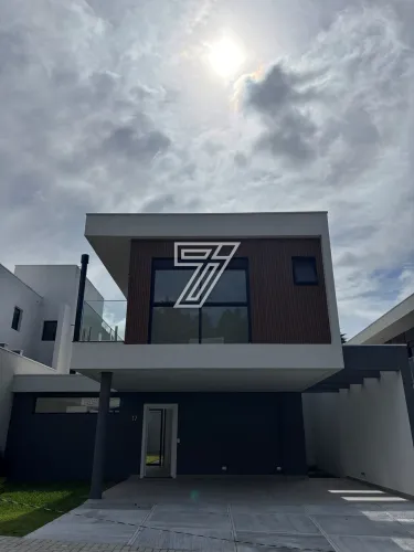 CASA EM CONDOMÍNIO com 4 dormitórios à venda com 261.6m² por R$ 3.350.000,00 no bairro San