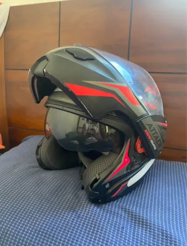 VENDO CAPACETE PROTORK ROBOCOP