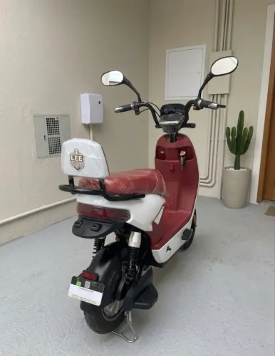 Scooter elétrica 1000W