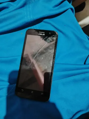 2 celular vermelho e azul