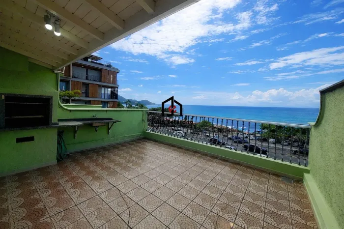 Cobertura com 4 dormitórios sendo 3 suítes na Praia Grande em Ubatuba
