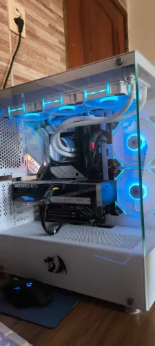 PC Gamer i9-10900K / RTX 3060 12GB AORUS / 32GB DDR4 / Water Cooler 360 / Build Branco