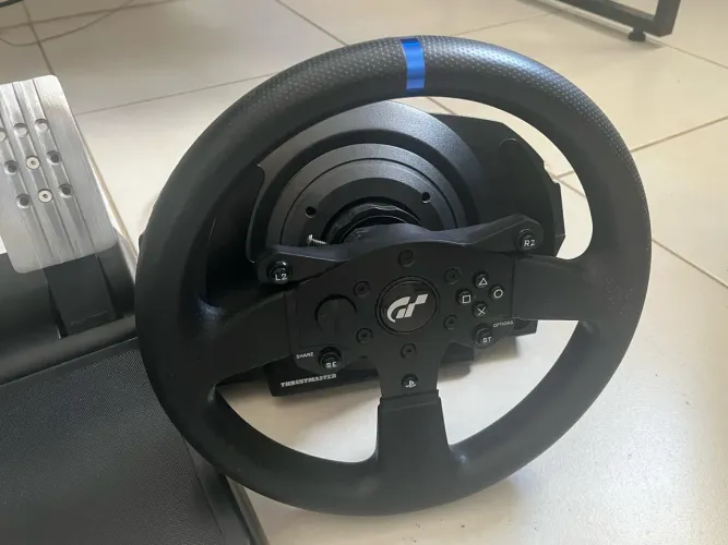 thrustmaster t300rs Edition