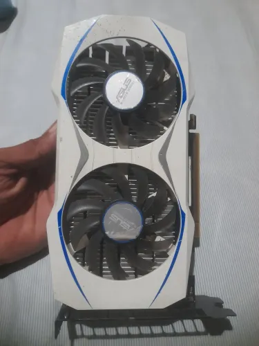 Placa de vídeo com defeito 4GB 
