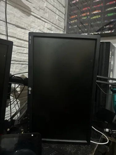 Monitor LG 19? base rotária