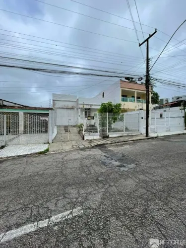 Casa com 5 dormitórios à venda, 296 m² por R$ 319.900,00 - Prata - Campina Grande/PB