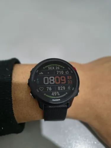 Relógio Garmin 245 forerunner music.
