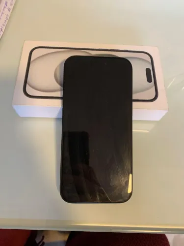 IPhone 15 | 128GB | 87% de saúde de bateria