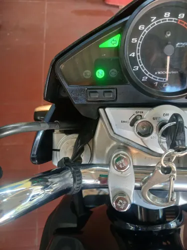 Moto CB 300 r 