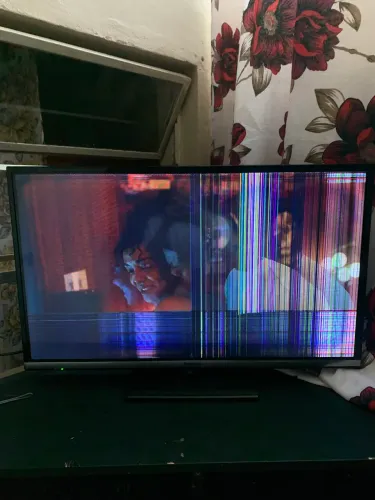 TV Panasonic 32? Smart LED TC-32DS600B - Com Defeito na Tela