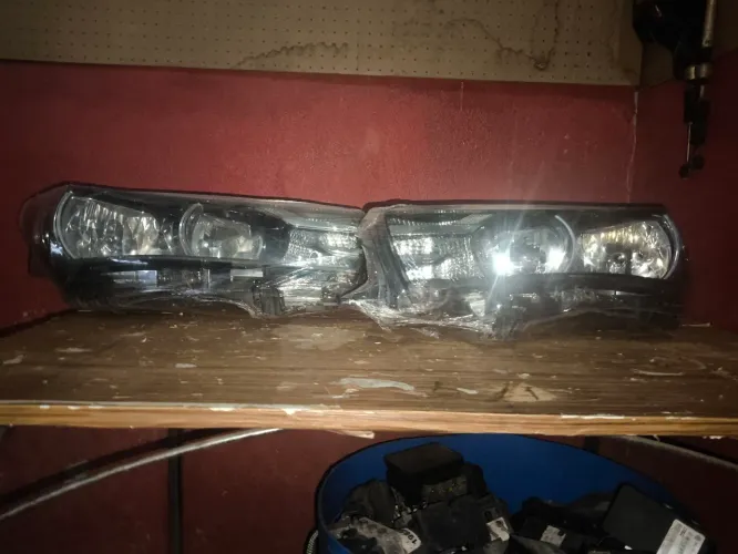 Farol Corolla 2015 