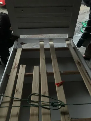Cama de solteiro com amortecedor estrado quebrado mais cama zerada amortecedor zero bom 