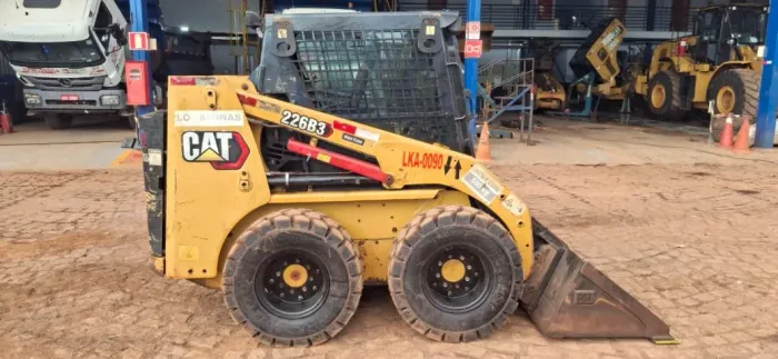 Mini-Carregadeira Caterpillar 226B - 2020