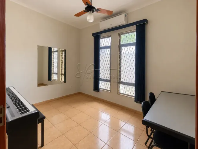 Casa comercial de 137m² com 04 salas comerciais para locação - Bosque das Juritis