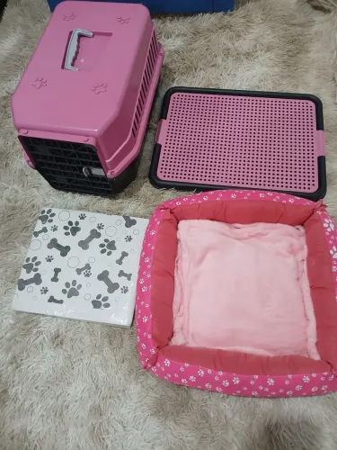 Caminha de cachorro, casinha de transporte, coberta e 1kg de jornal sanitário, tudo novo