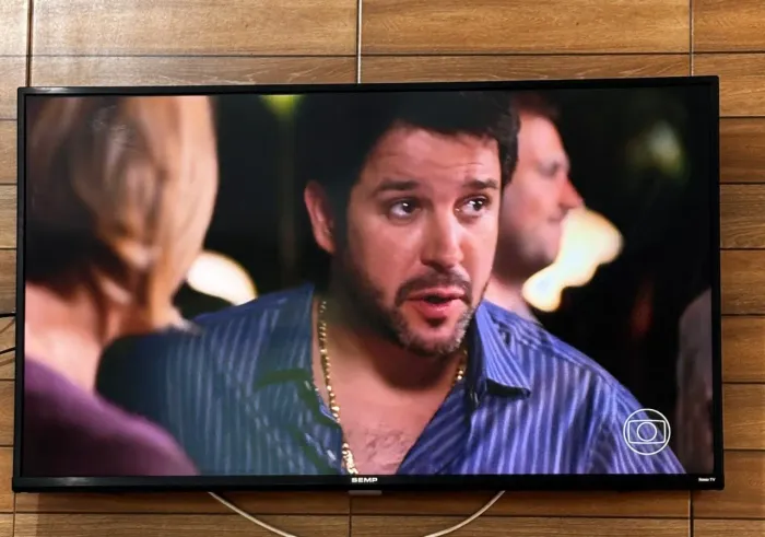 Televisão 32 polegadas smart 