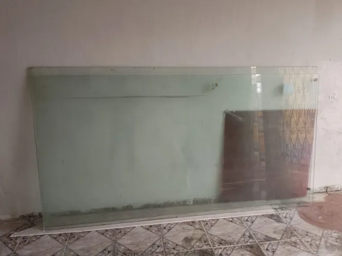 Vendo essa duas folhas de porta de vidro
