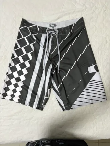 Bermuda Oakley DeadStock coleção 2012