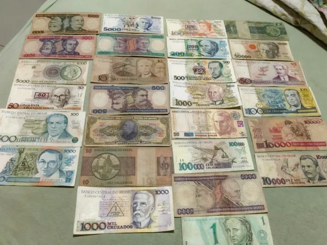 Coleção de notas antigas