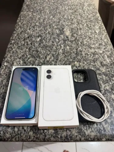 Iphone 16 de 128 gigas bateria 95% na garantia ate 25/10/2026 novinho