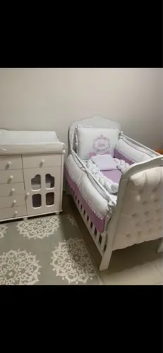 BERÇO INFANTIL PROVENÇAL - USADO