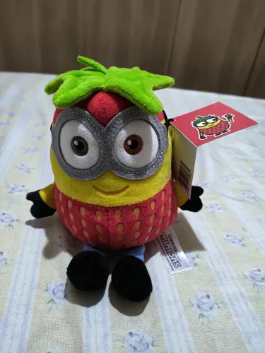 Pelúcia Minions Morango