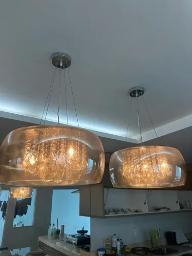 Par de lustres pendentes de luxo