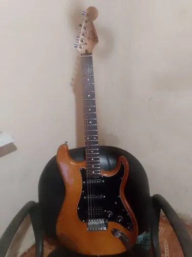 Squier indonésia trastes inox classi vibe 