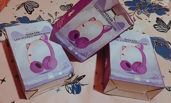 Fone de ouvido via Bluetooth infantil de orelinha de 80 por 50 reias promoção