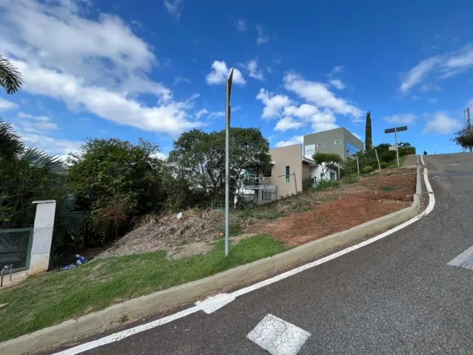 Lote à venda no condomínio Mirante da Mata