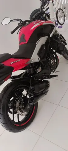 Vendesse repasse de moto Bajaj dominar 250