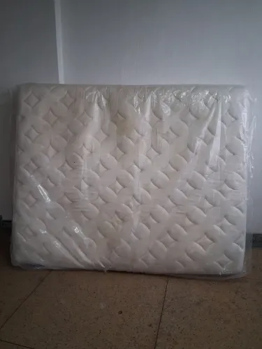 Colchão king size semi novo excelente estado !!