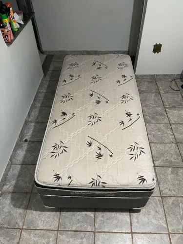 Cama de solteiro