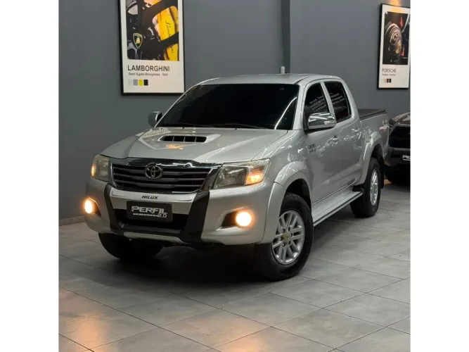 Toyota Hilux CD SRV 4X4 2.7 Flex 16V Aut. 2013