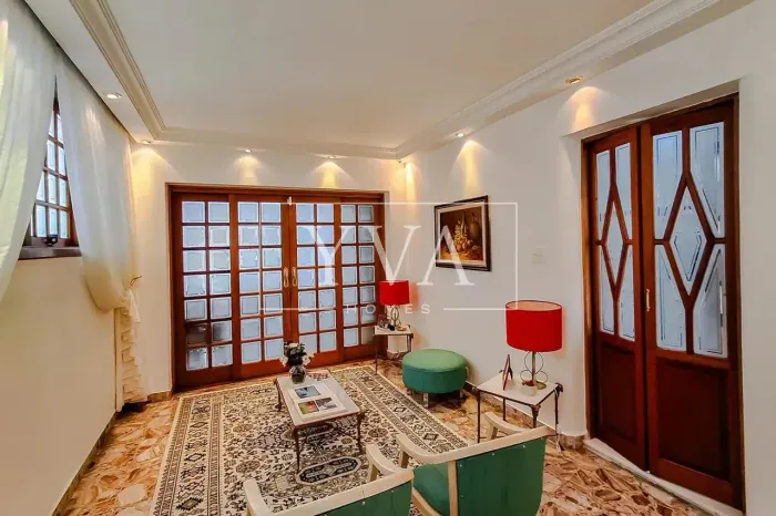 Casa de vila com 275 m², 4 quartos, 2 suítes, 4 vagas, à venda no bairro Cambuci.