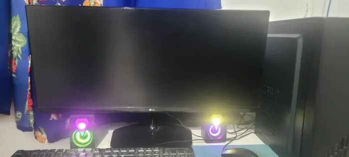 Monitor Gamer LG com tela de 25" 75Hz e resolução WFHD - Usado em perfeito estado