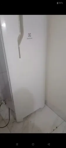 Geladeira com defeito,parou de congelar na parte de cima