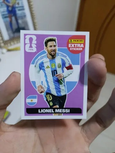 Figurinha do Messi lilás legend