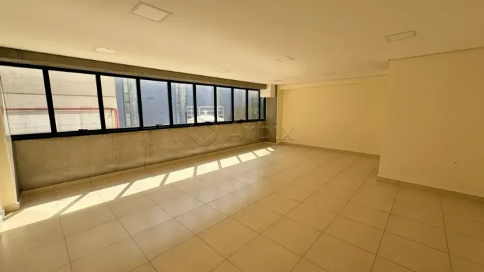 Sala comercial disponível para alugar ou vender no Edifício Center Offices em Americana/SP