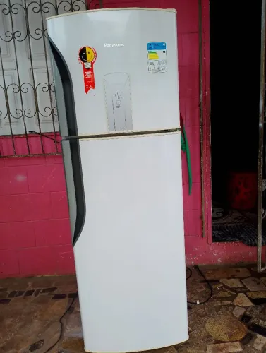 Geladeira Panasonic 