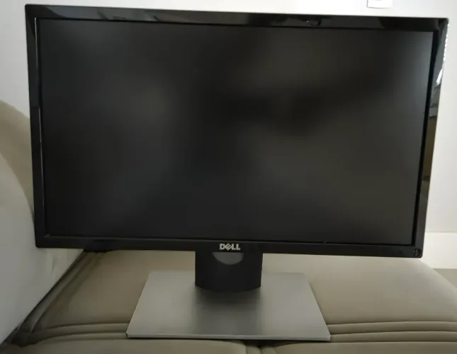 Monitor Dell SE2216H de 21.5" (Usado), em perfeito estado de conservação.