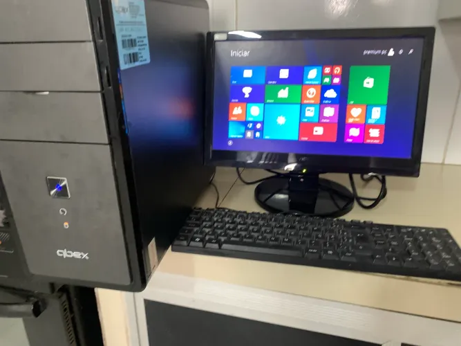 Computador completo semi novo